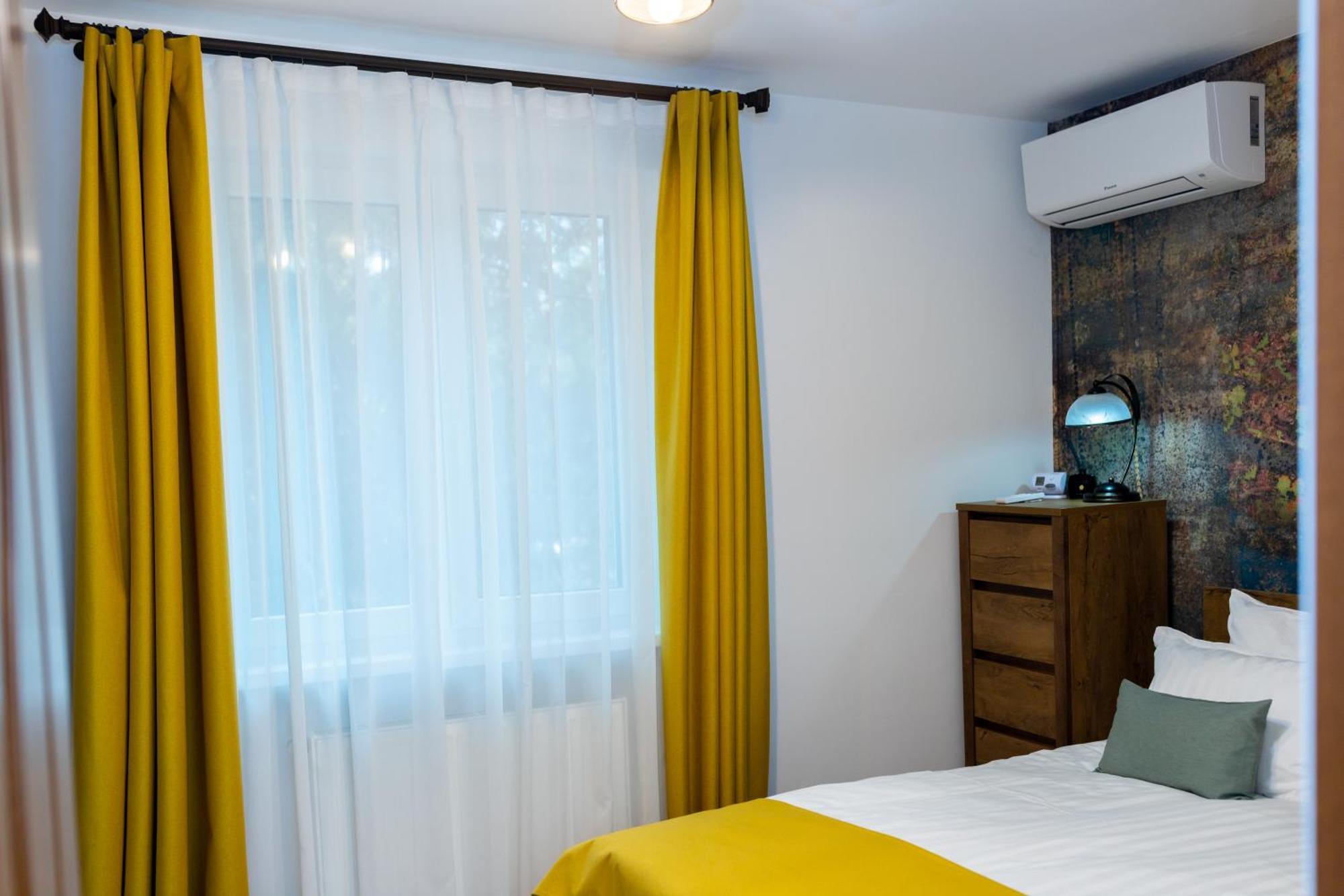 Apartament Octavia Hunedoara Exteriér fotografie