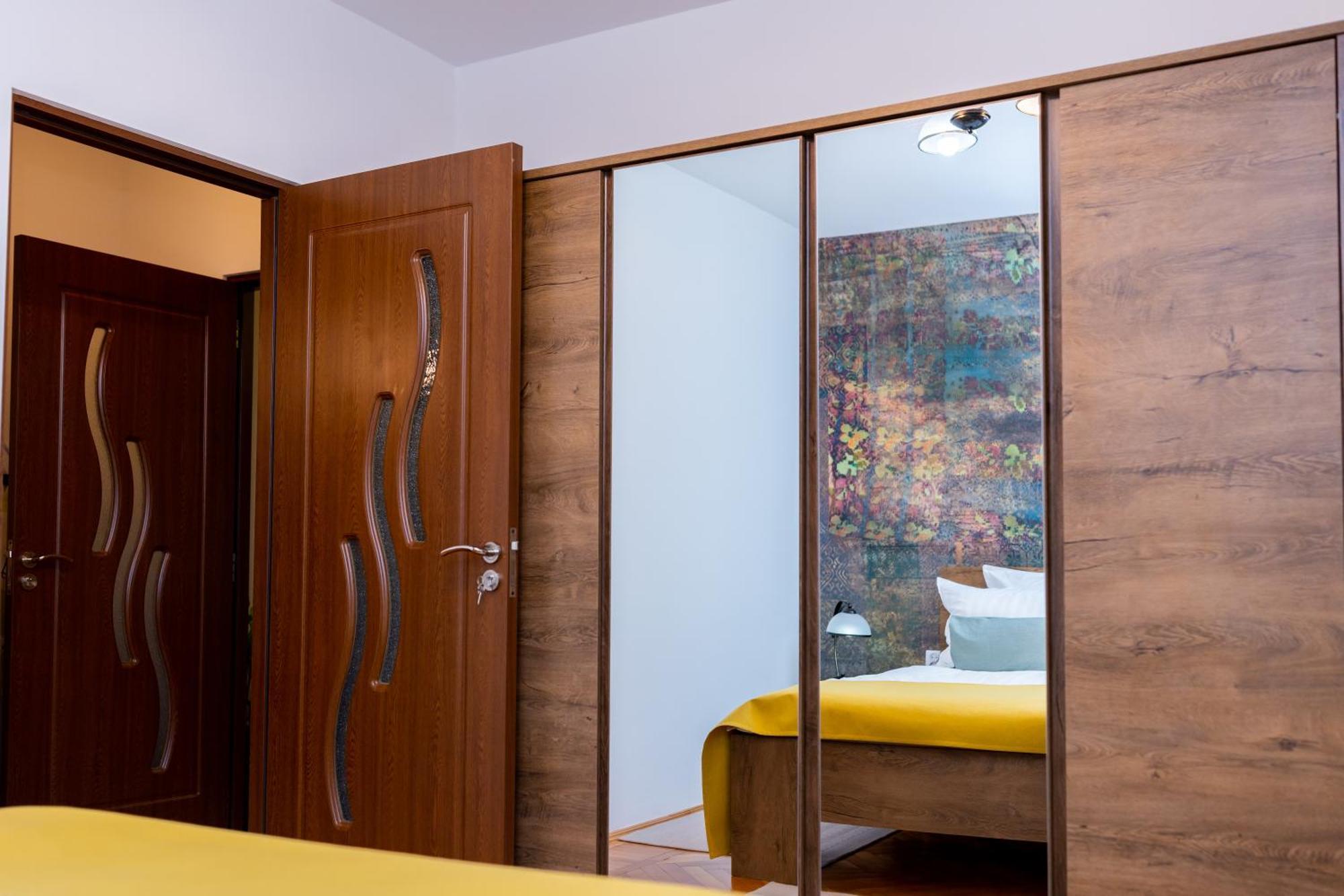 Apartament Octavia Hunedoara Exteriér fotografie