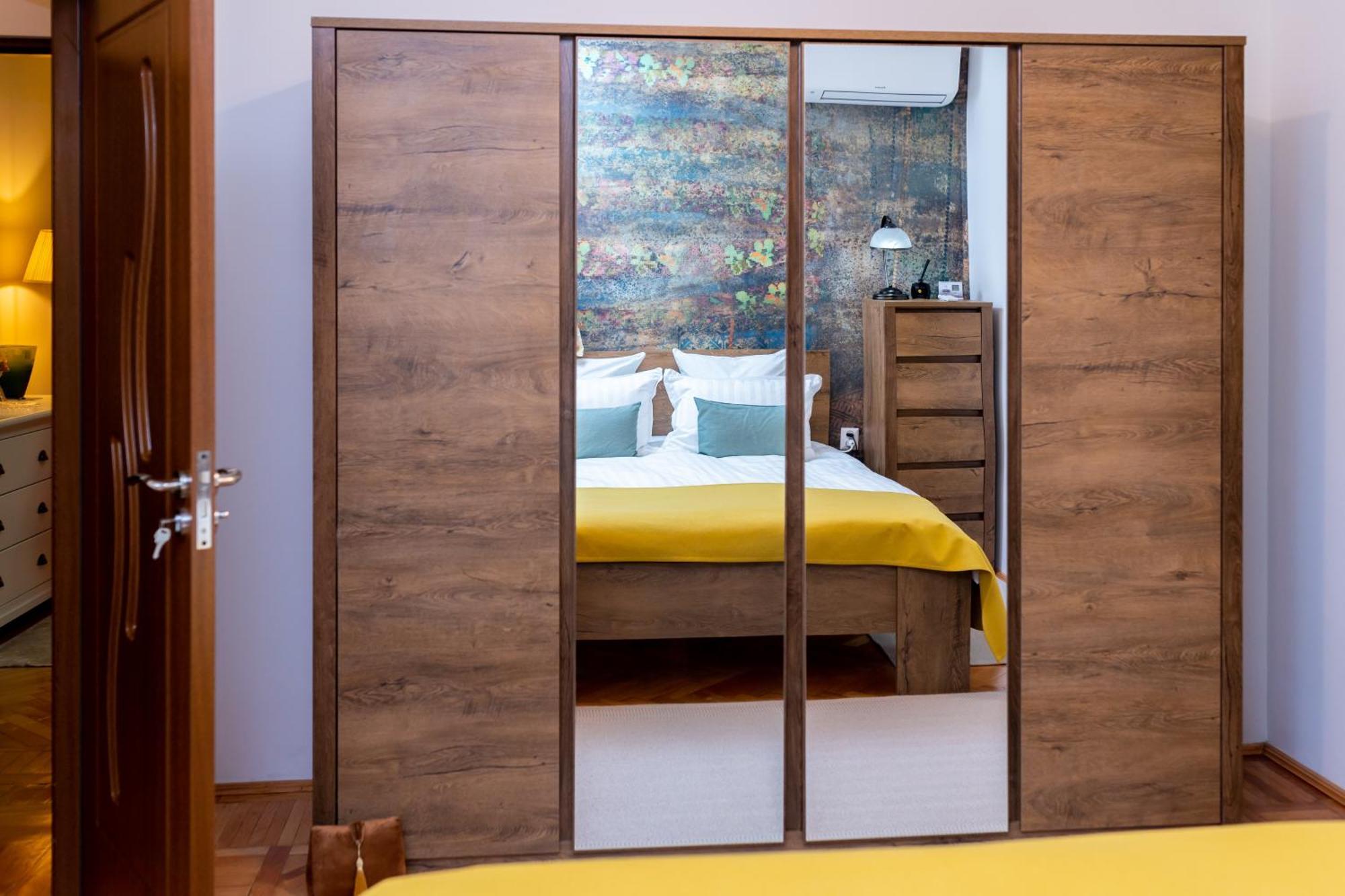 Apartament Octavia Hunedoara Exteriér fotografie